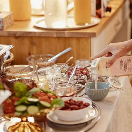 Pensjonat Braendoe Bike And Bed